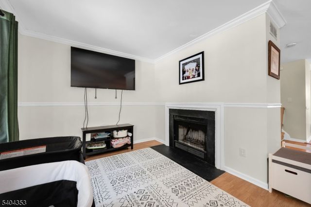 127 Pinehurst Dr, Washington Twp., NJ 07882