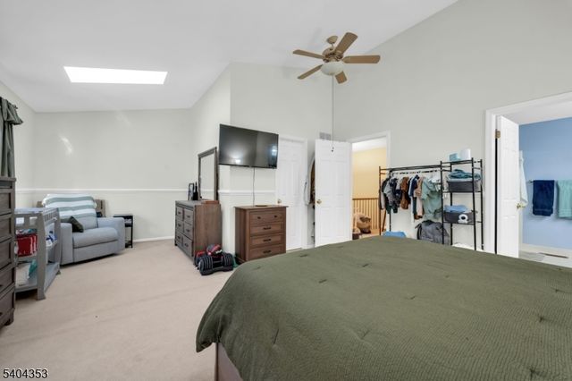 127 Pinehurst Dr, Washington Twp., NJ 07882