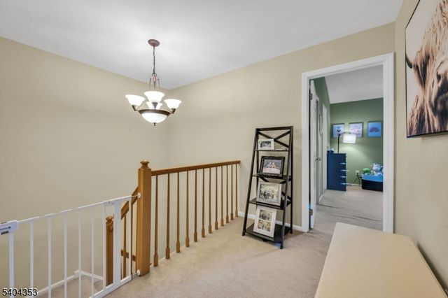 127 Pinehurst Dr, Washington Twp., NJ 07882