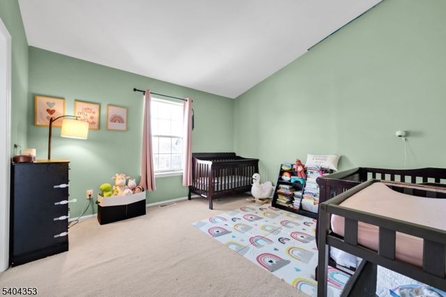 127 Pinehurst Dr, Washington Twp., NJ 07882