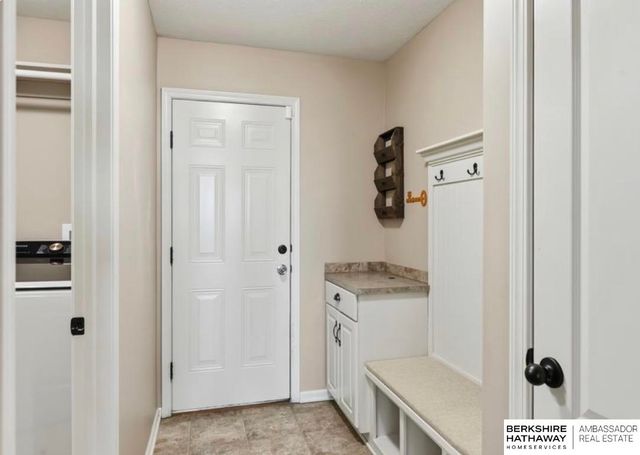 14836 Prairie Star Street, Bennington, NE 68007