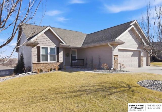 14836 Prairie Star Street, Bennington, NE 68007