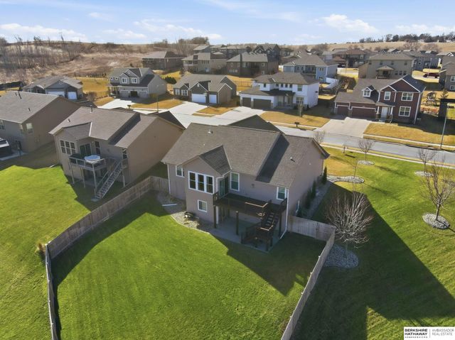 14836 Prairie Star Street, Bennington, NE 68007