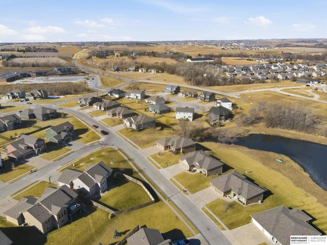 14836 Prairie Star Street, Bennington, NE 68007