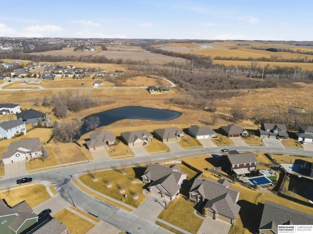 14836 Prairie Star Street, Bennington, NE 68007