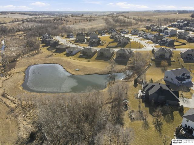 14836 Prairie Star Street, Bennington, NE 68007