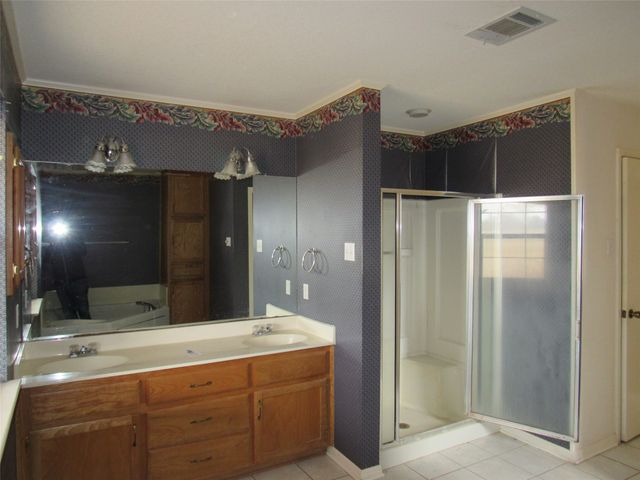 6721 Golinda Drive, Golinda, TX 76655