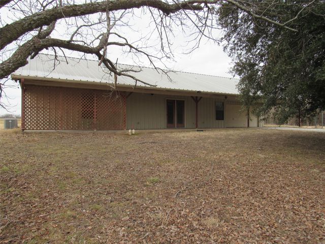 6721 Golinda Drive, Golinda, TX 76655