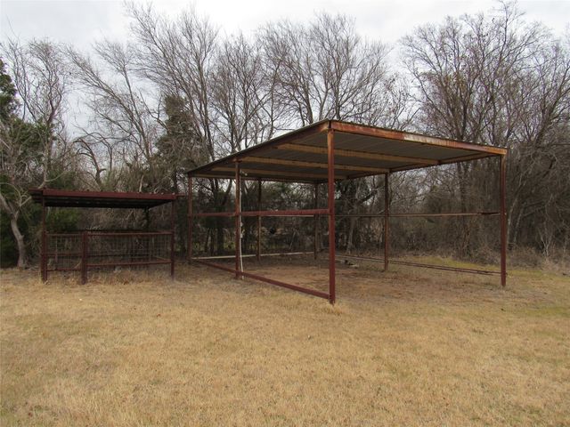 6721 Golinda Drive, Golinda, TX 76655