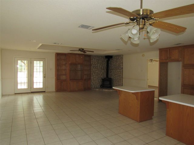 6721 Golinda Drive, Golinda, TX 76655