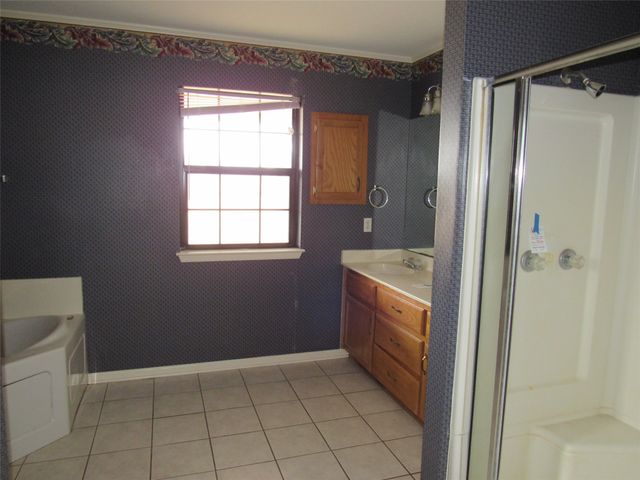 6721 Golinda Drive, Golinda, TX 76655