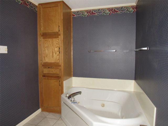 6721 Golinda Drive, Golinda, TX 76655