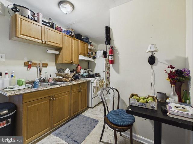 824 S ST BERNARD ST, Philadelphia, PA 19143