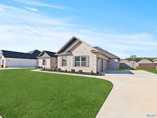 26149 Woodfield Drive, Athens, AL 35613