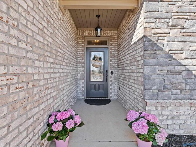 26149 Woodfield Drive, Athens, AL 35613