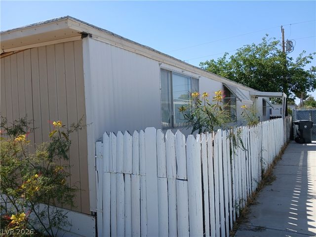 251 Bonnie Claire Court, Pahrump, NV 89048