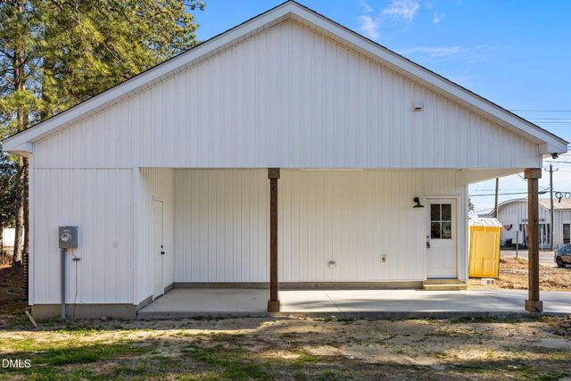 206 S Wall Street, Benson, NC 27504