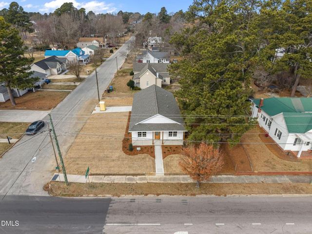 206 S Wall Street, Benson, NC 27504