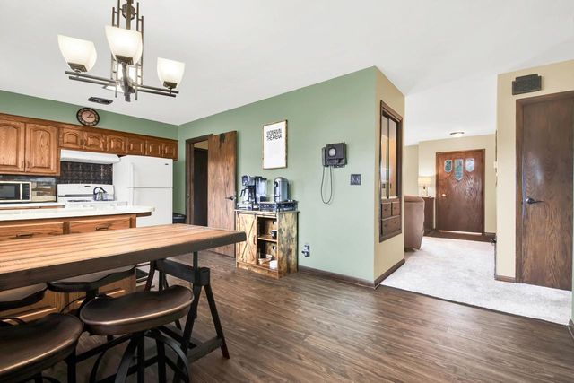 W144N4952 Stone DRIVE, Menomonee Falls, WI 53051