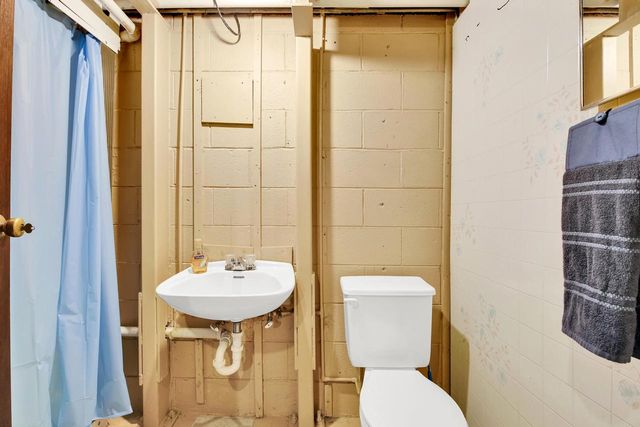 W144N4952 Stone DRIVE, Menomonee Falls, WI 53051