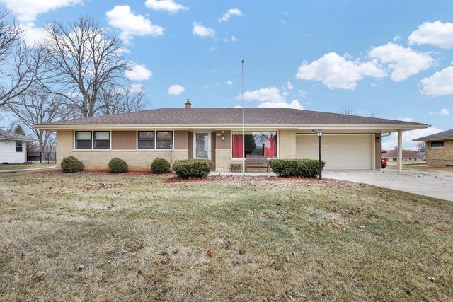 W144N4952 Stone DRIVE, Menomonee Falls, WI 53051