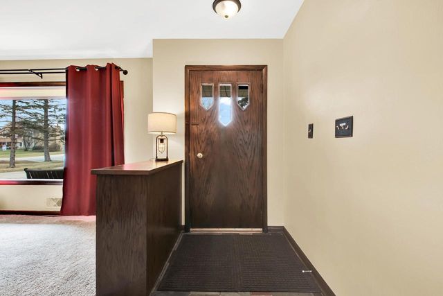 W144N4952 Stone DRIVE, Menomonee Falls, WI 53051