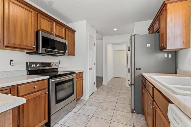 1210 SQUIREWOOD WAY, Columbia, MO 65203