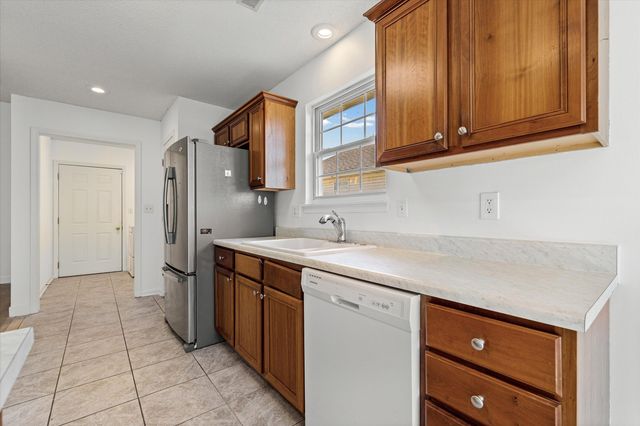 1210 SQUIREWOOD WAY, Columbia, MO 65203