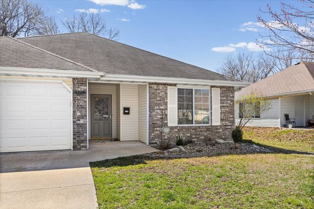 1210 SQUIREWOOD WAY, Columbia, MO 65203