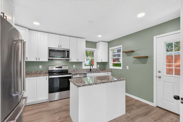 595 Kimball Street NE, Fridley, MN 55432