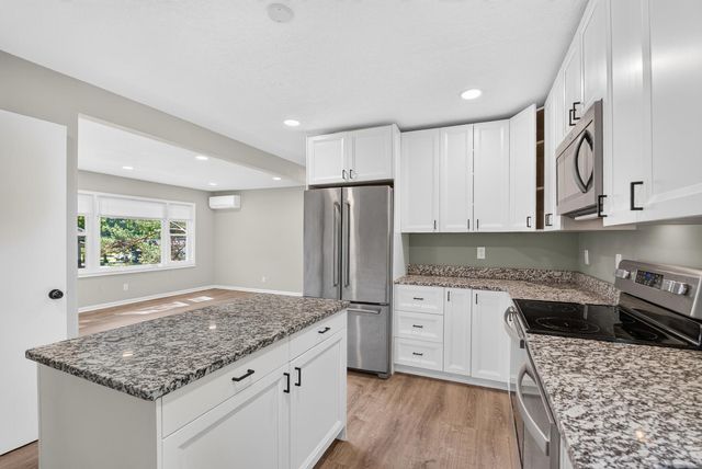 595 Kimball Street NE, Fridley, MN 55432