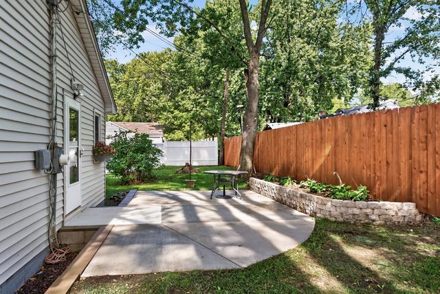 595 Kimball Street NE, Fridley, MN 55432