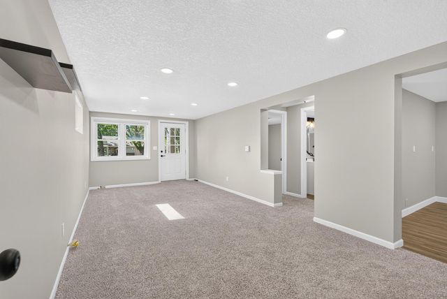 595 Kimball Street NE, Fridley, MN 55432