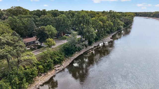 595 Kimball Street NE, Fridley, MN 55432