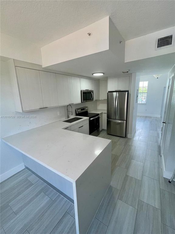 77 E 4th St A212, Hialeah, FL 33010