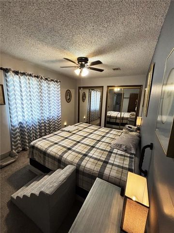 1205 W 14th Street Court, Chanute, KS 66720