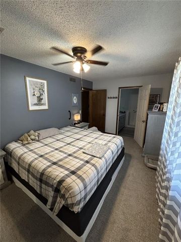 1205 W 14th Street Court, Chanute, KS 66720