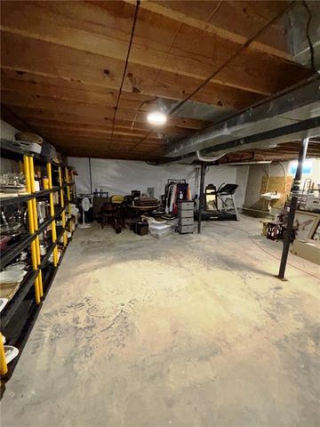 1205 W 14th Street Court, Chanute, KS 66720