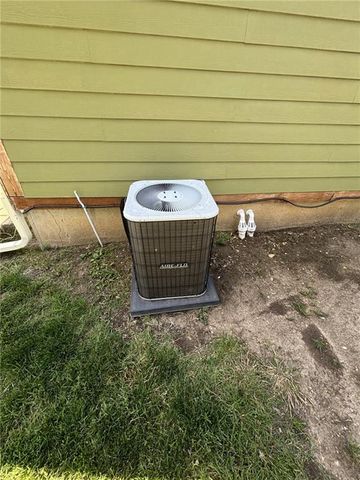 1205 W 14th Street Court, Chanute, KS 66720