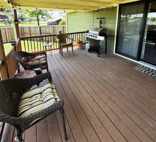 1205 W 14th Street Court, Chanute, KS 66720