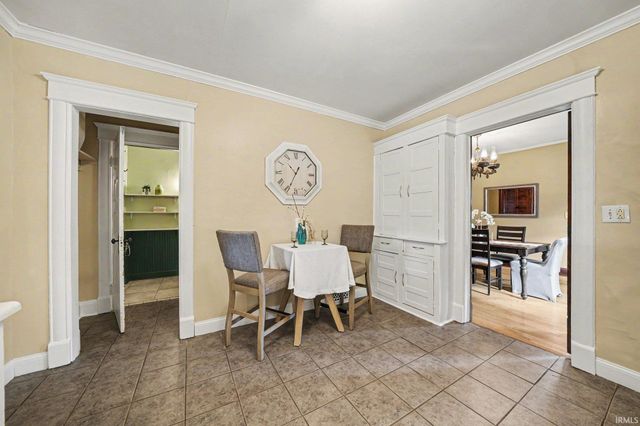 940 Lincoln Way East, Mishawaka, IN 46544