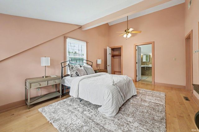 940 Lincoln Way East, Mishawaka, IN 46544