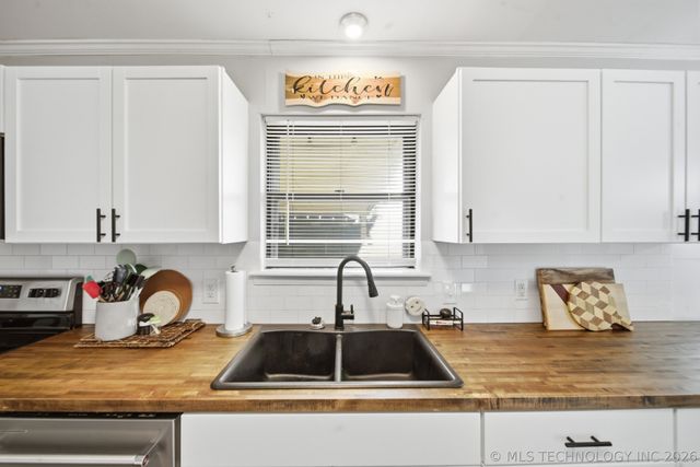 11809 N 104th East Avenue, Owasso, OK 74021