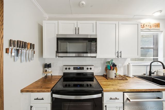 11809 N 104th East Avenue, Owasso, OK 74021