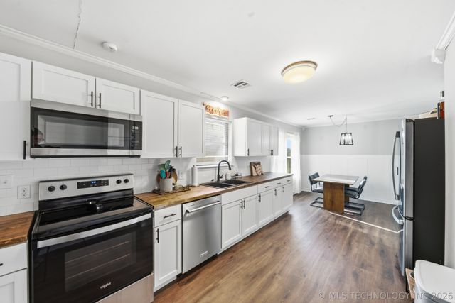 11809 N 104th East Avenue, Owasso, OK 74021