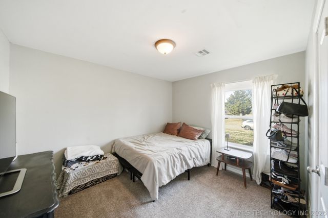 11809 N 104th East Avenue, Owasso, OK 74021