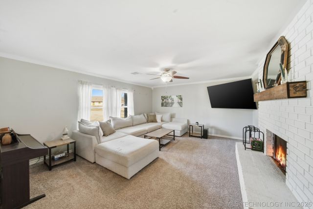 11809 N 104th East Avenue, Owasso, OK 74021