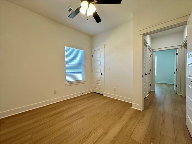 1 Carmarthen Lane, Bella Vista, AR 72715