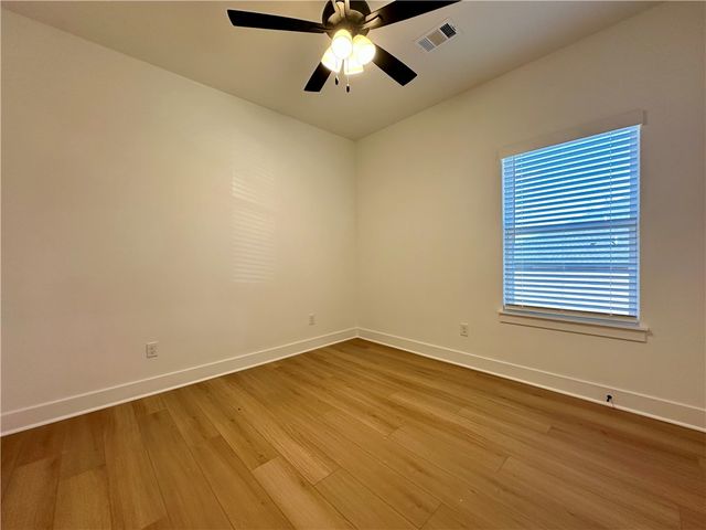 1 Carmarthen Lane, Bella Vista, AR 72715