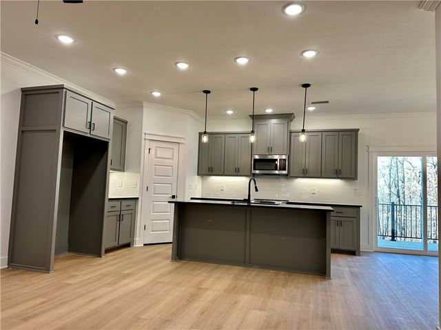 1 Carmarthen Lane, Bella Vista, AR 72715